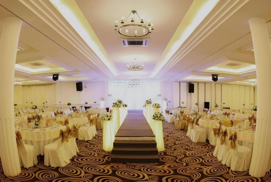 Hoa Binh Hotel Hanoï Extérieur photo