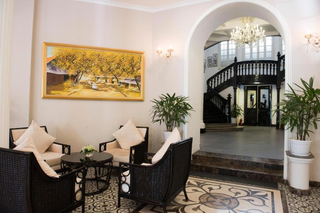 Hoa Binh Hotel Hanoï Extérieur photo