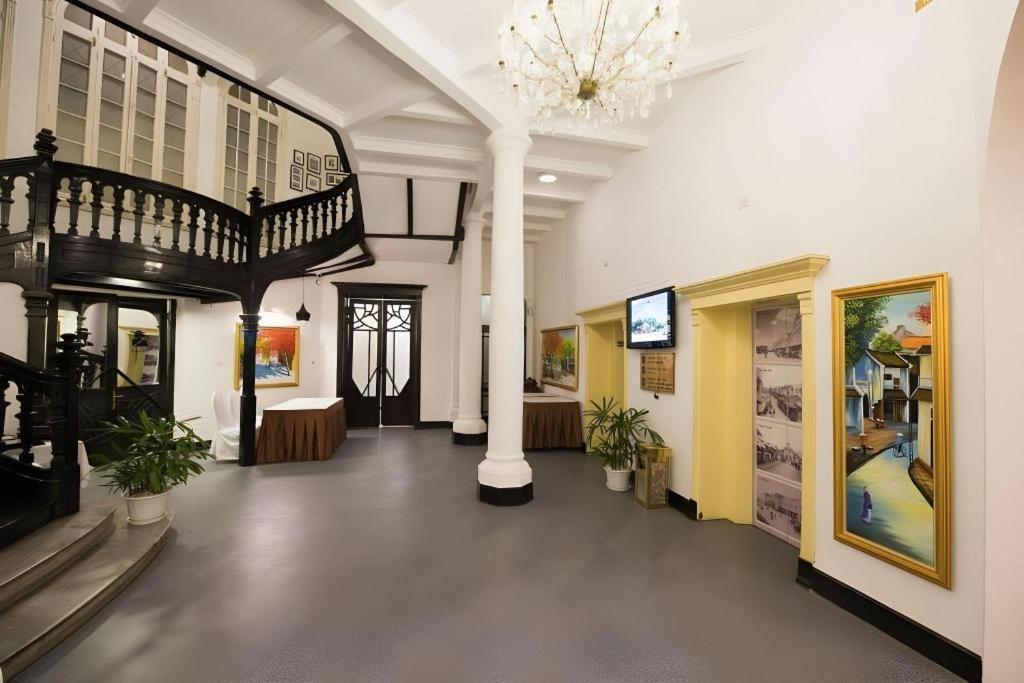 Hoa Binh Hotel Hanoï Extérieur photo